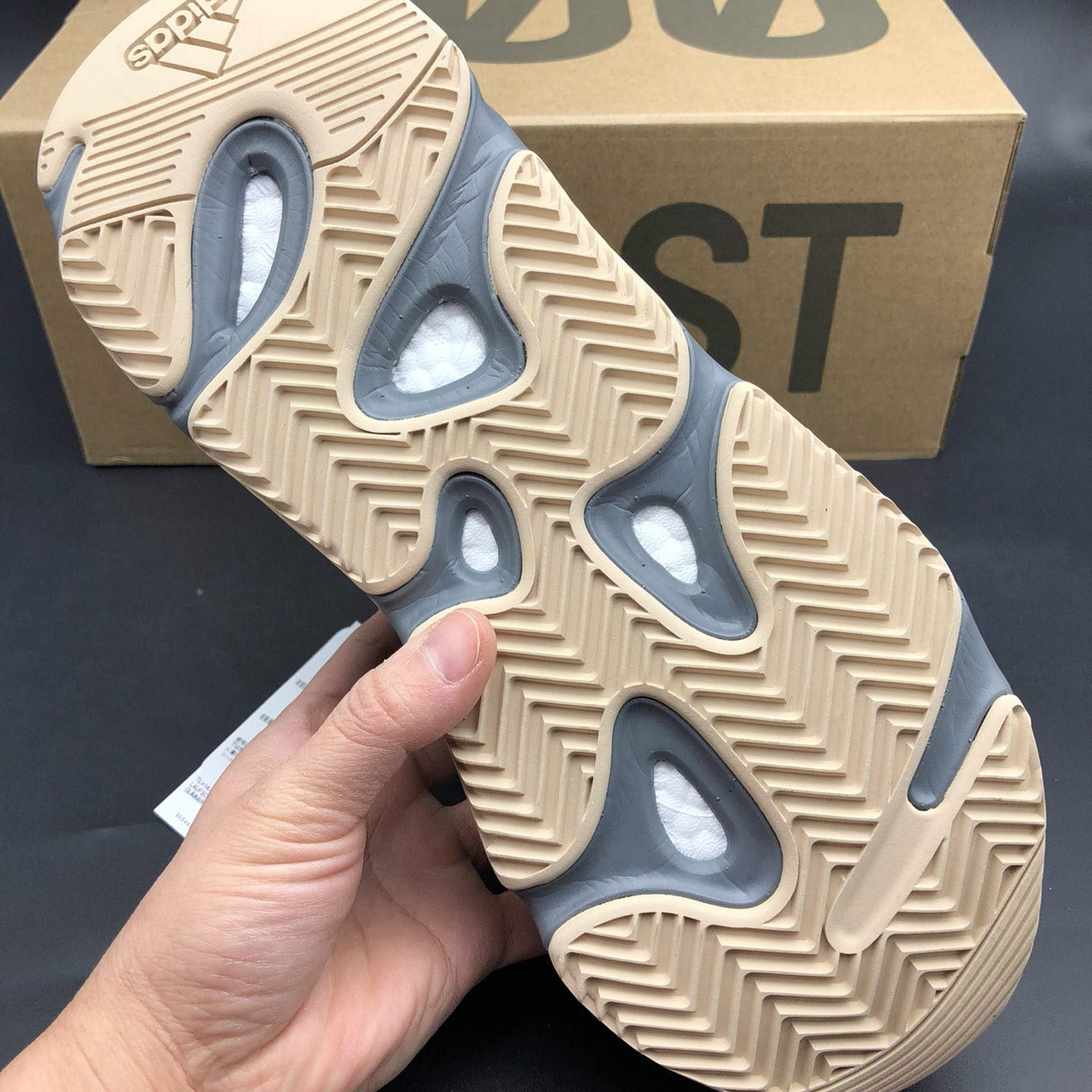 Yeezy Boost 700V1 Reflective Running Shoes 3M EU36-EU47 / US3.5-US12