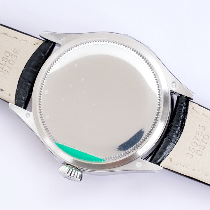 EW Cellini Log 39 diameter 39 mm, thickness 12.5 mm.