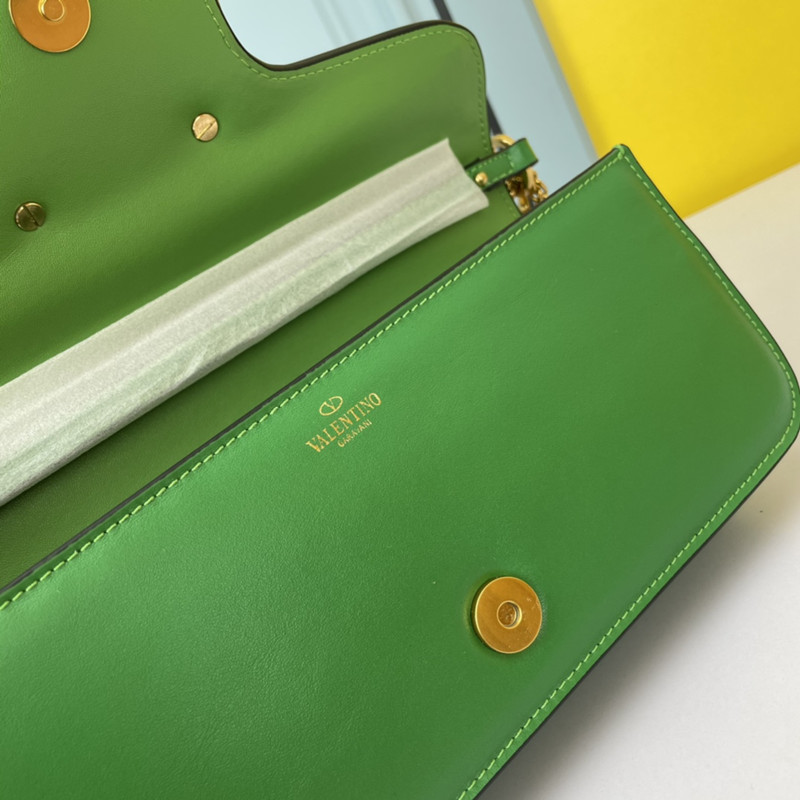 2022 Early Spring Series Women's Clutch Bag Crossbody Bags Green Size 27*13*6 cm