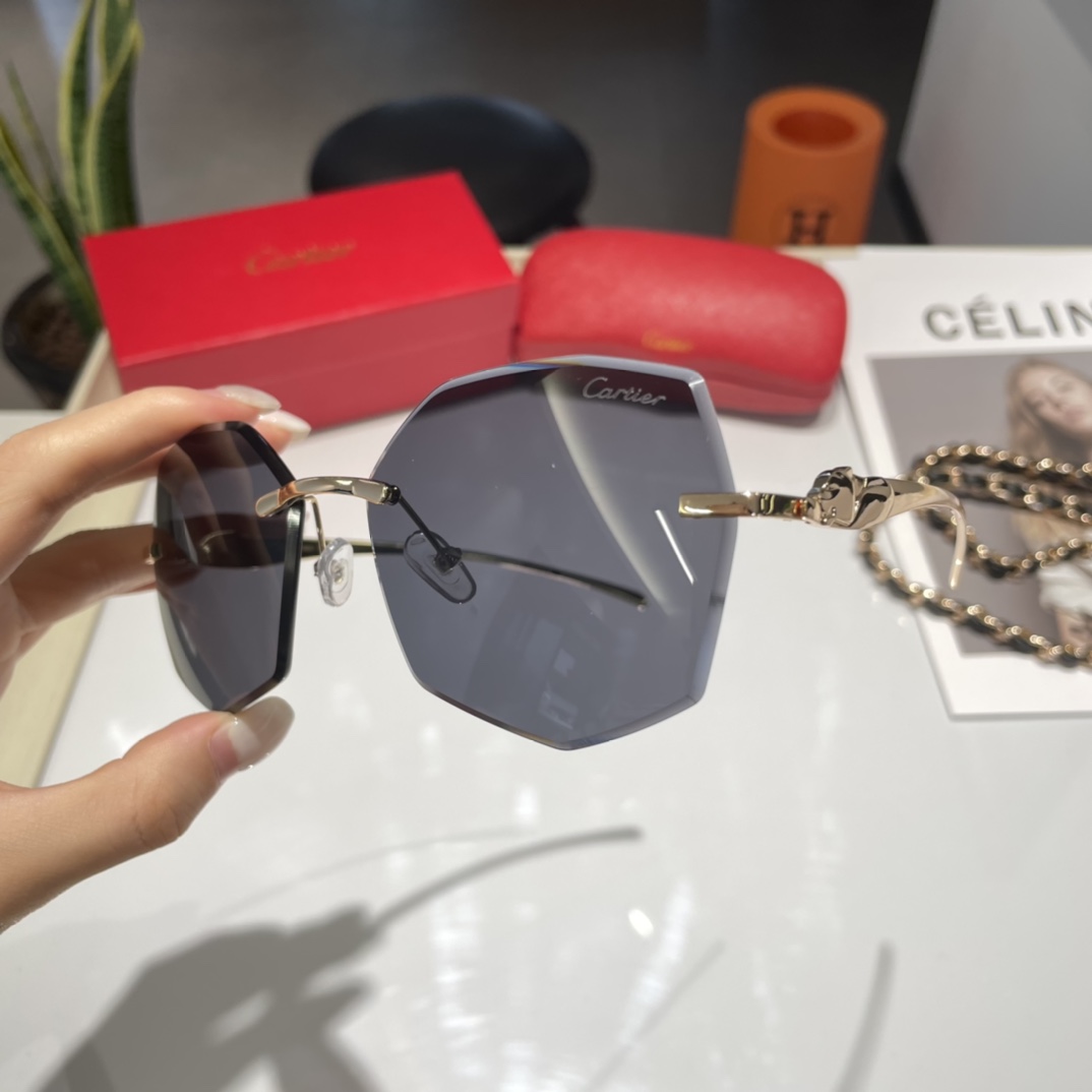 Men's and Women's 2022 New Sunglasses 6 Colors