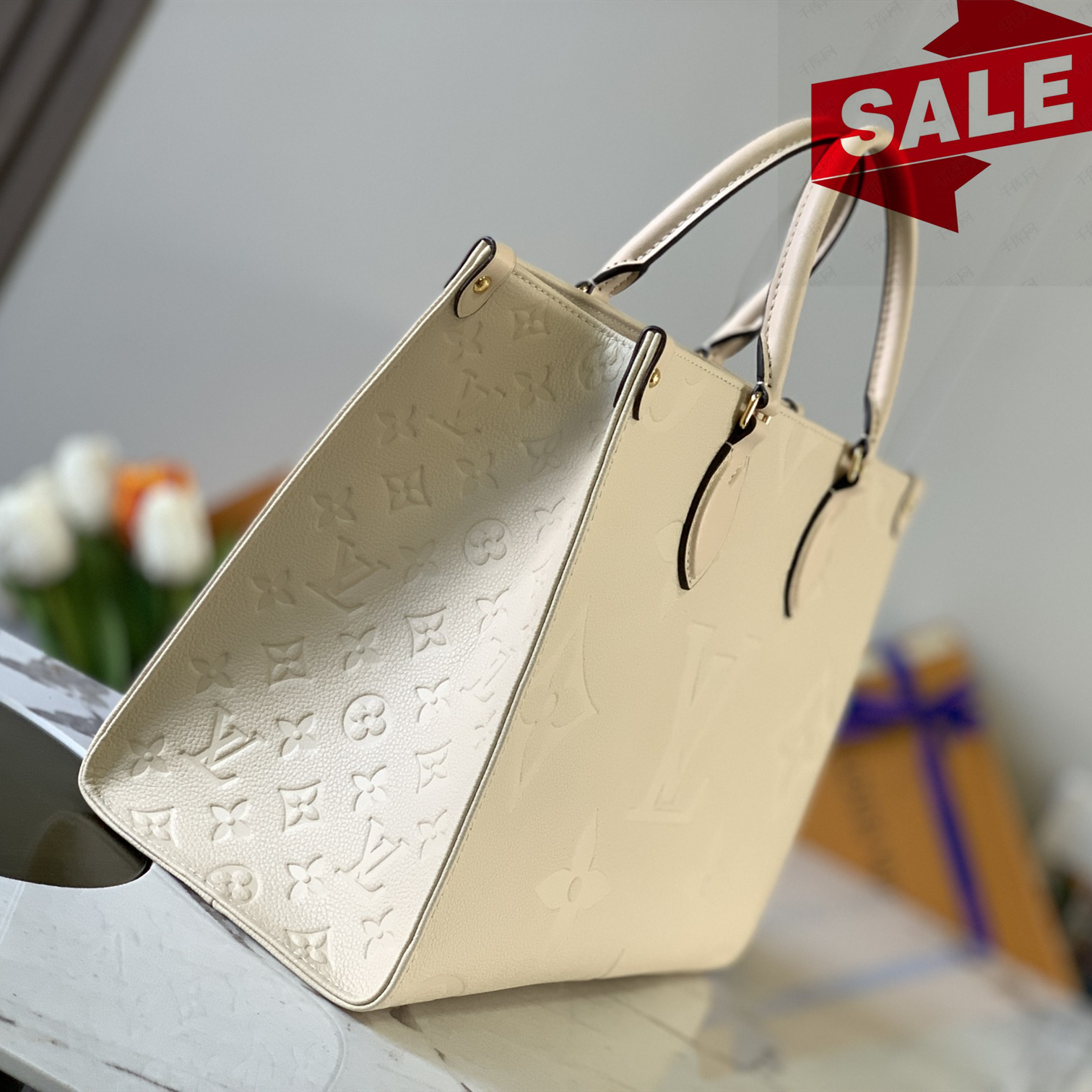 Special Offers，Onthego White totes Bag ,Size:33*25*14cm