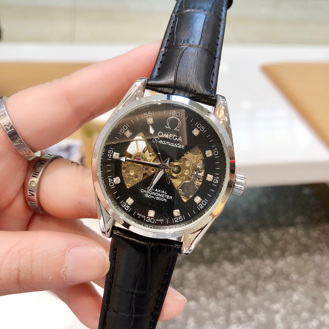 Quartz Watch 5 Colors Size:40MM