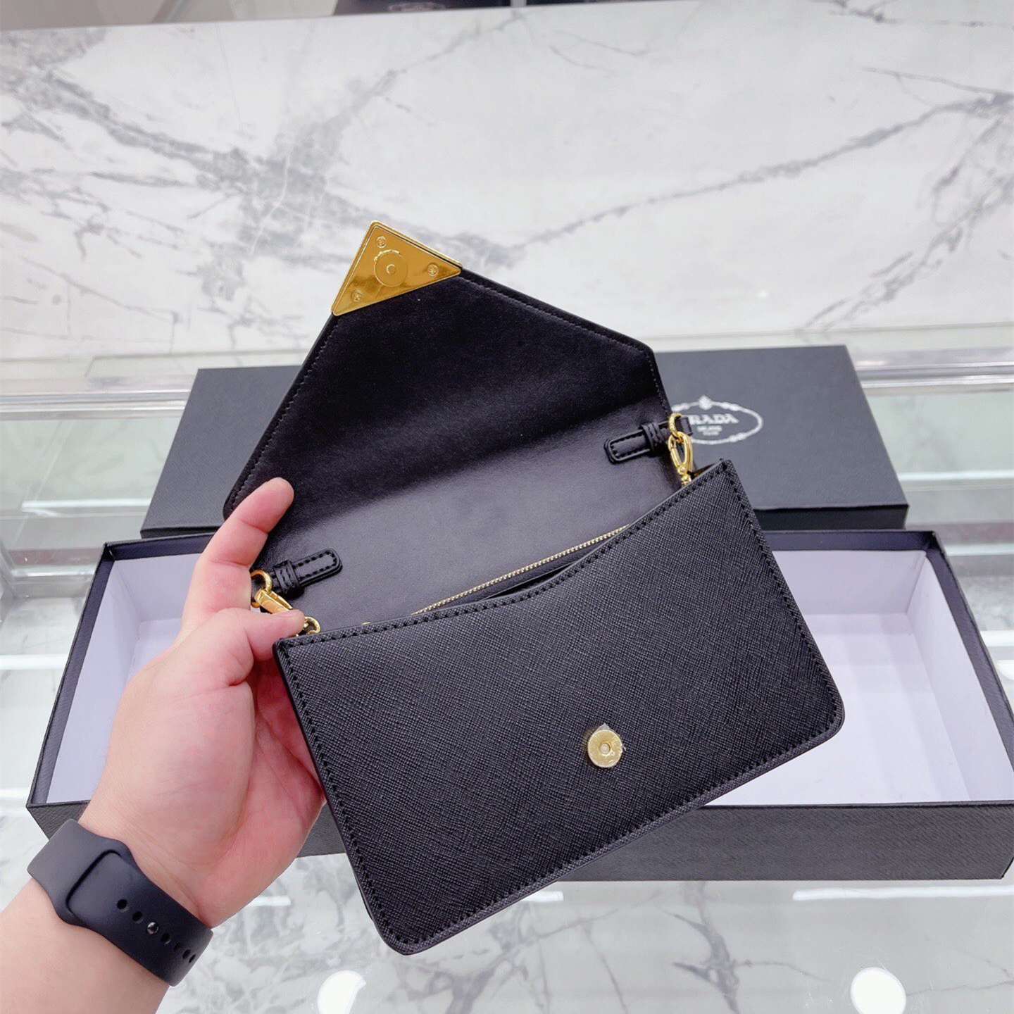 Saffiano Bag Size:22 *15cm