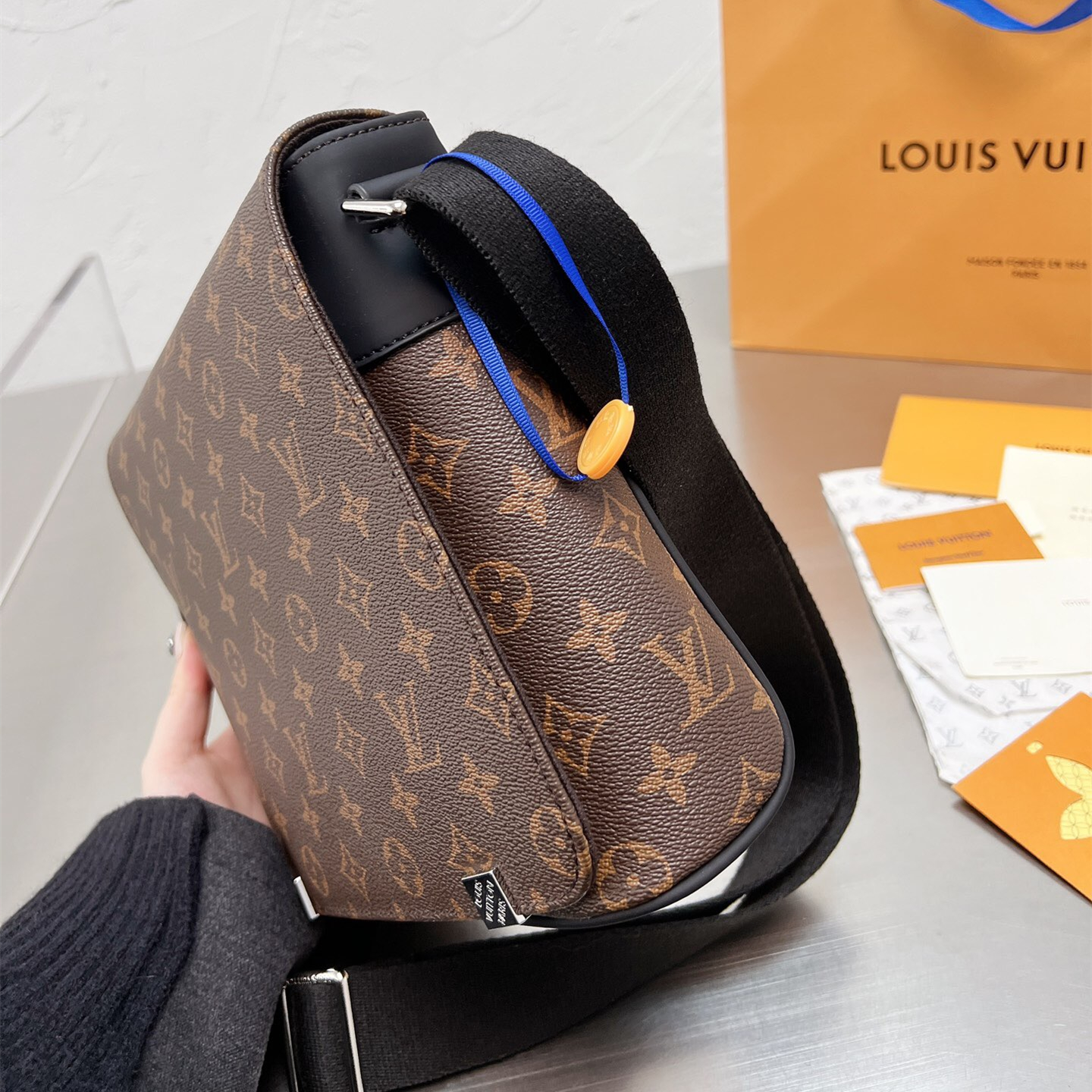 district Bags size:25cm