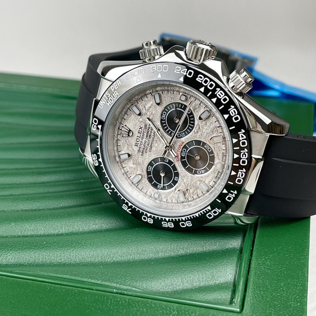 Automatic Mechanical Movement, 40 mm Watch