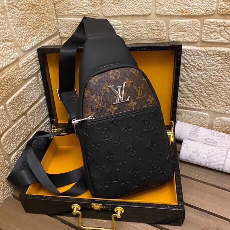 Men's Chest Bag With Headphone Jack Size 32*18*8cm