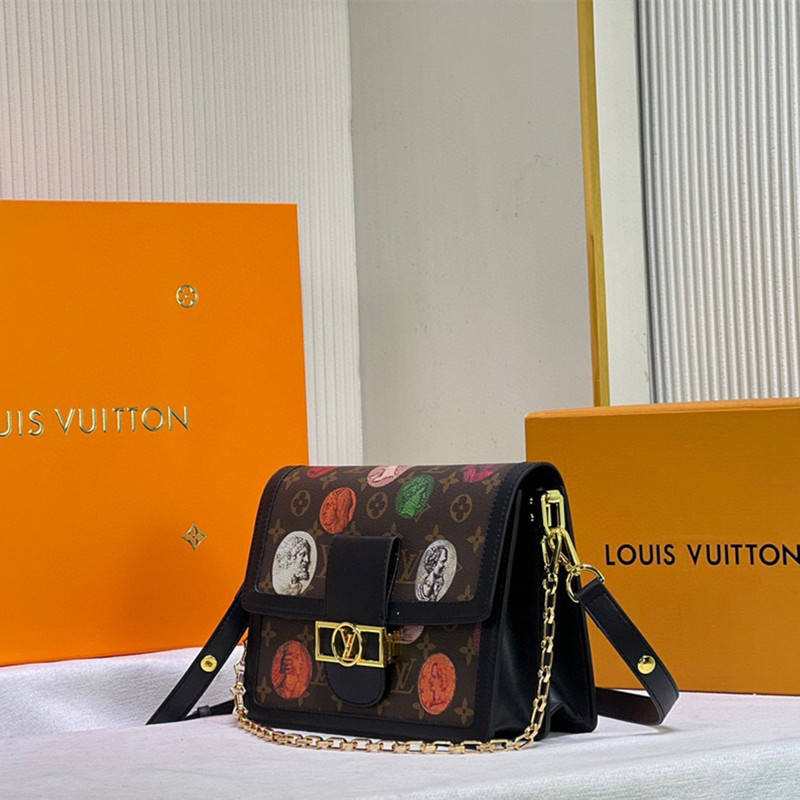 Dauphine Cameo Medium Bag Size 25*17*10.5 cm