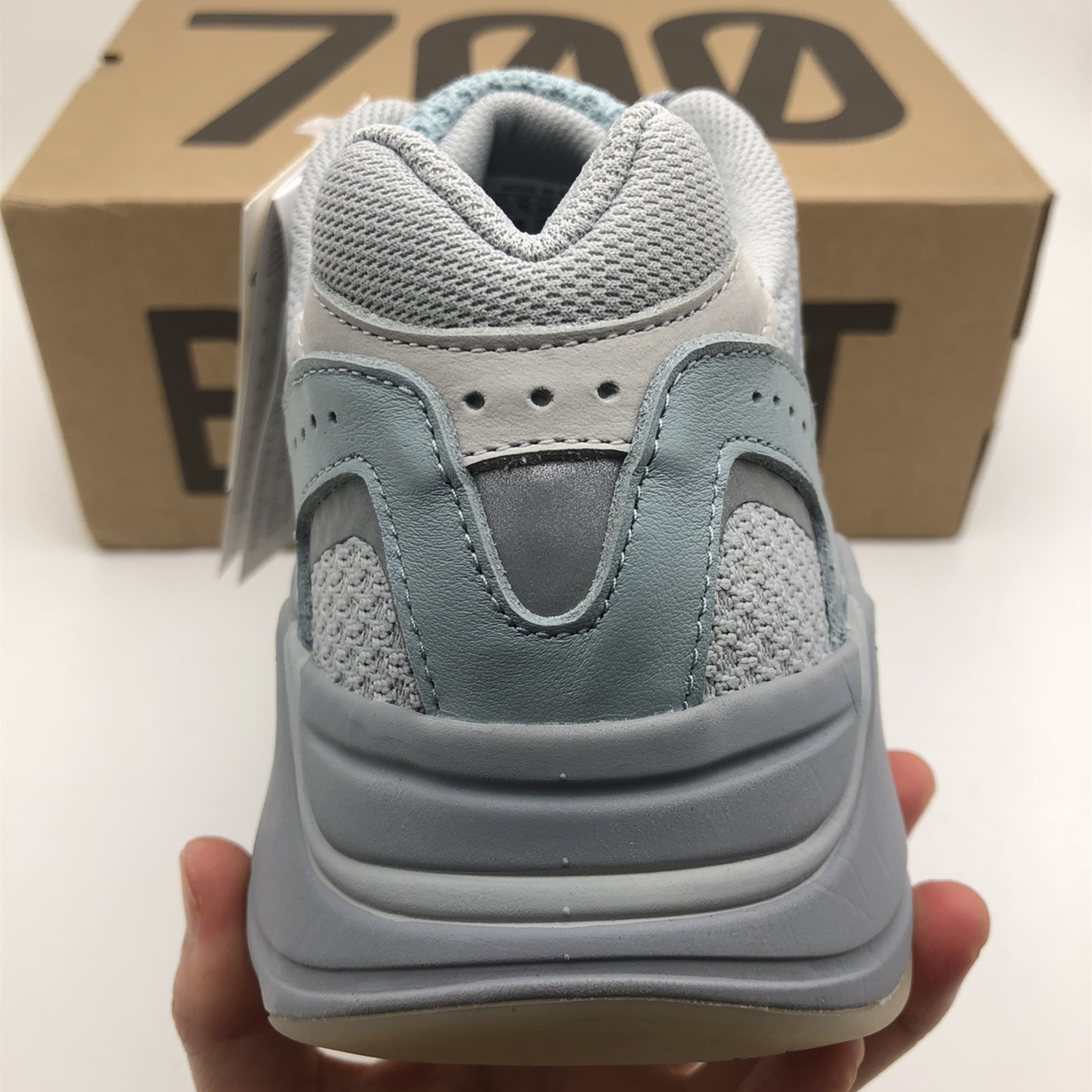 Yeezy Boost 700V2 EU36-EU47 / US3.5-US12