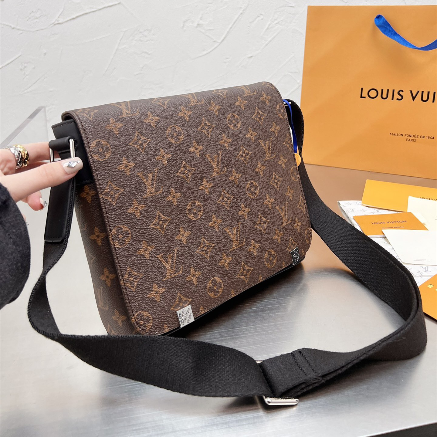 district Bags size:25cm