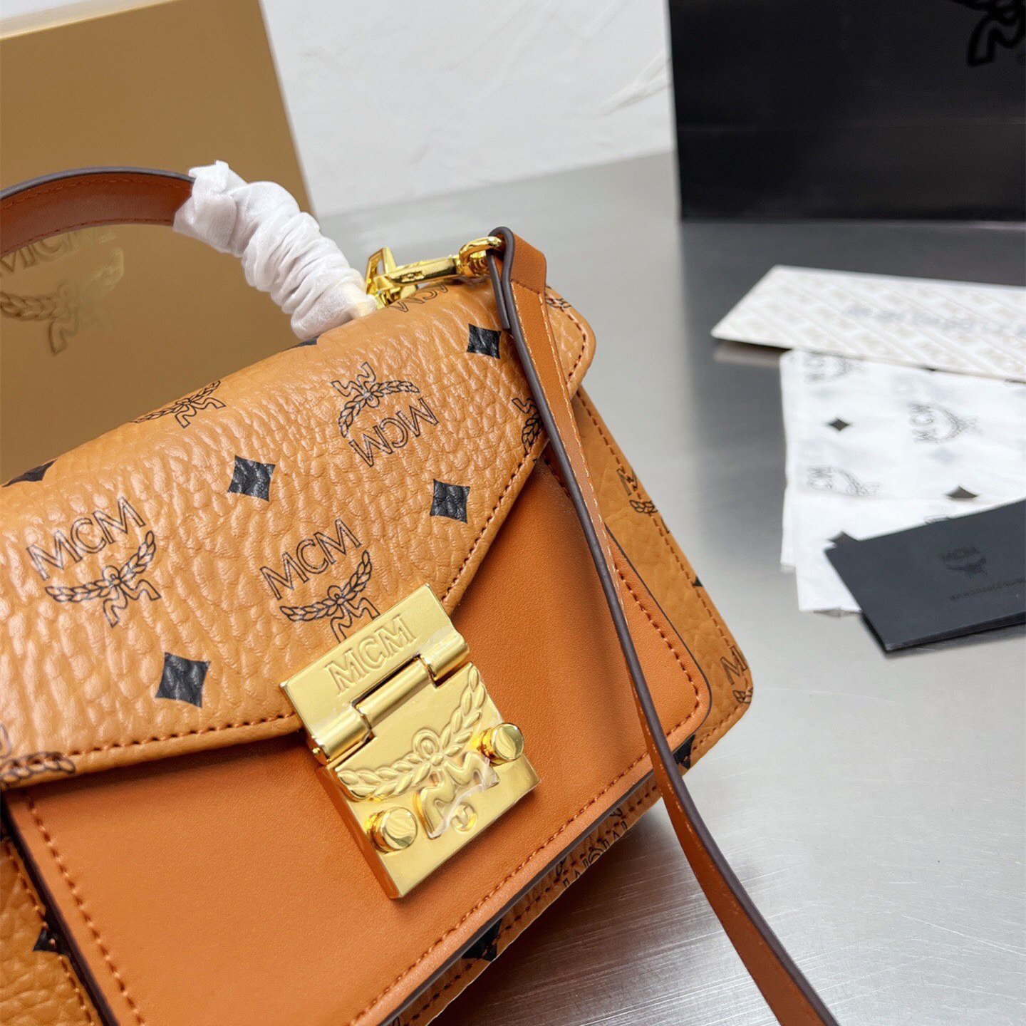 Patricia Satchel Visetos bags Size：21*15CM