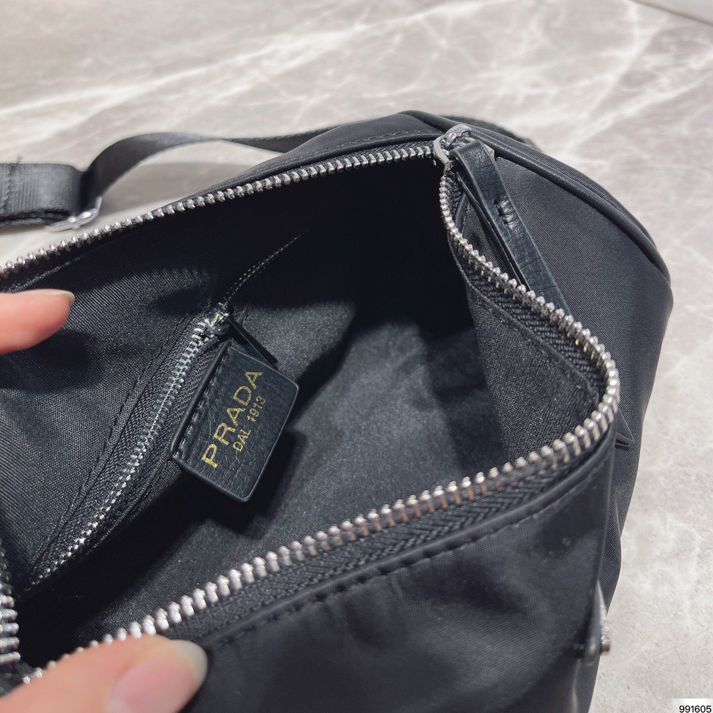 Nylon bags , Size:22*11cm