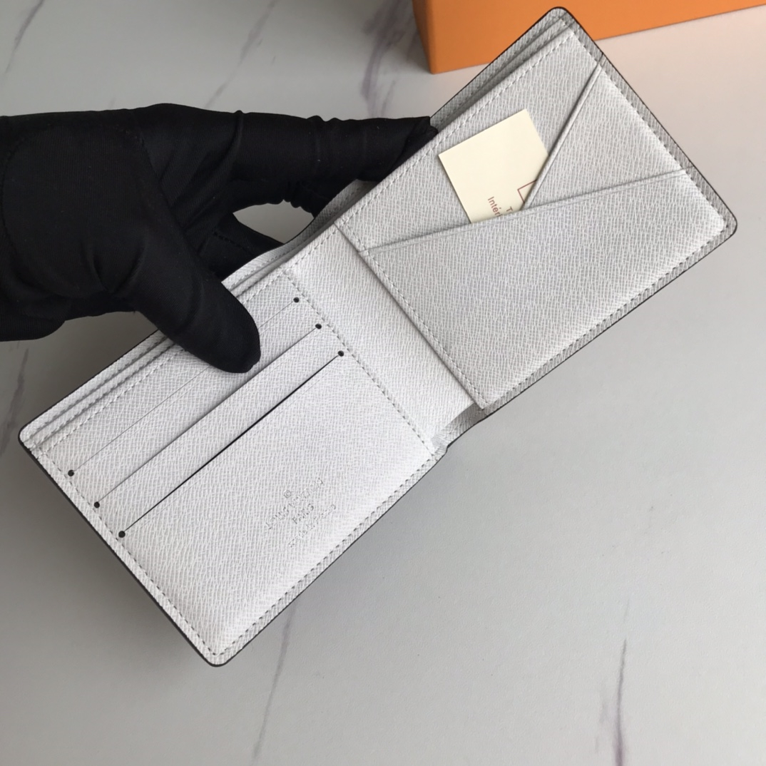 Wallets 2 colors SIZE:12*9CM