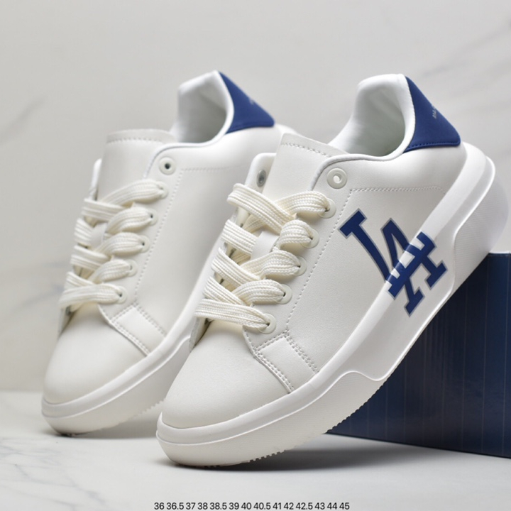 Sports casual board shoes