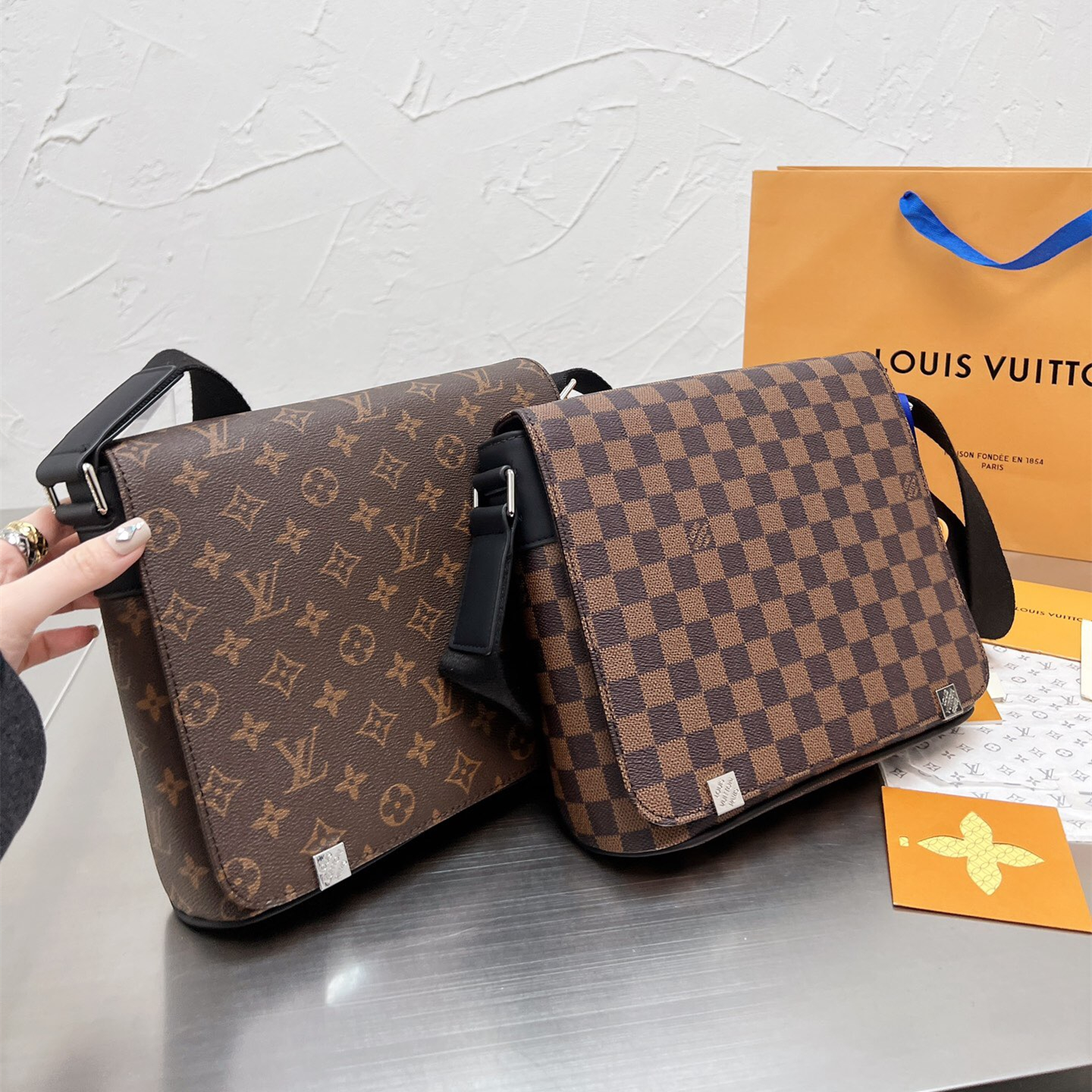 district Bags size:25cm