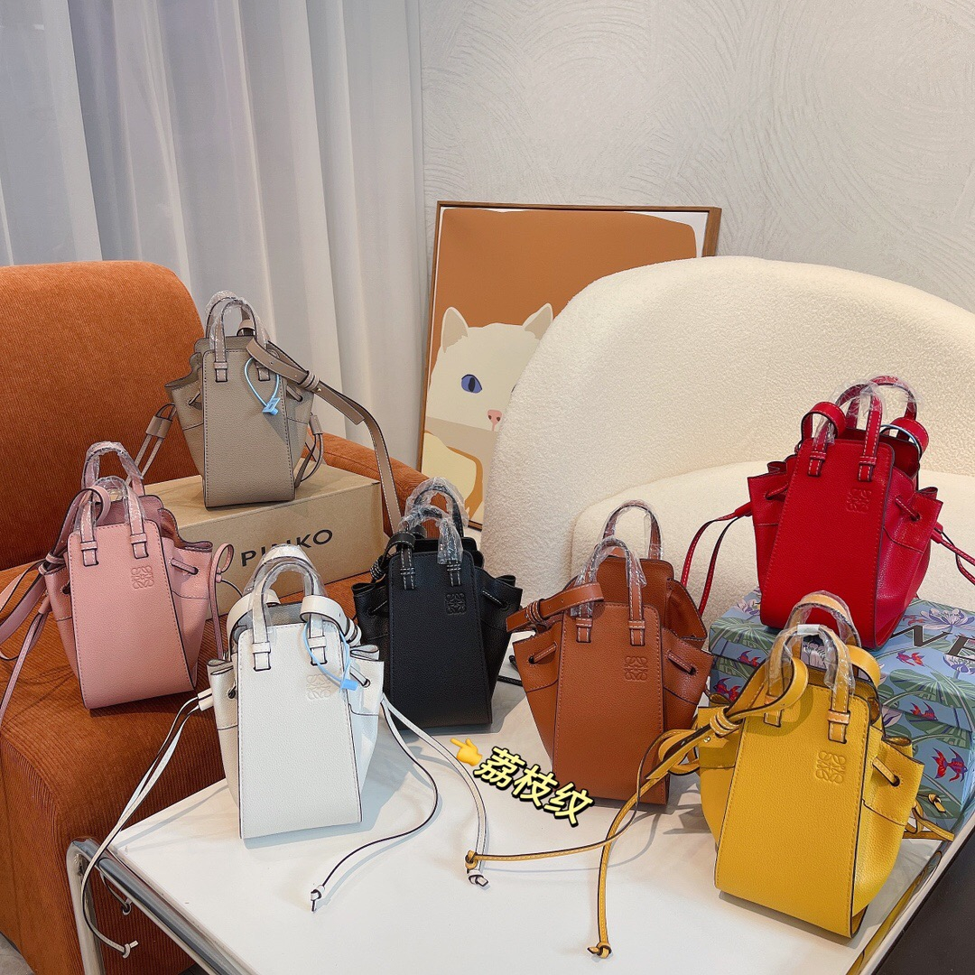 Bag Size：16*11*19CM