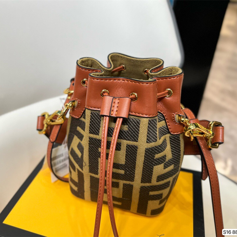 Mon Tresor Shoulder Bags SIZE:13*18CM