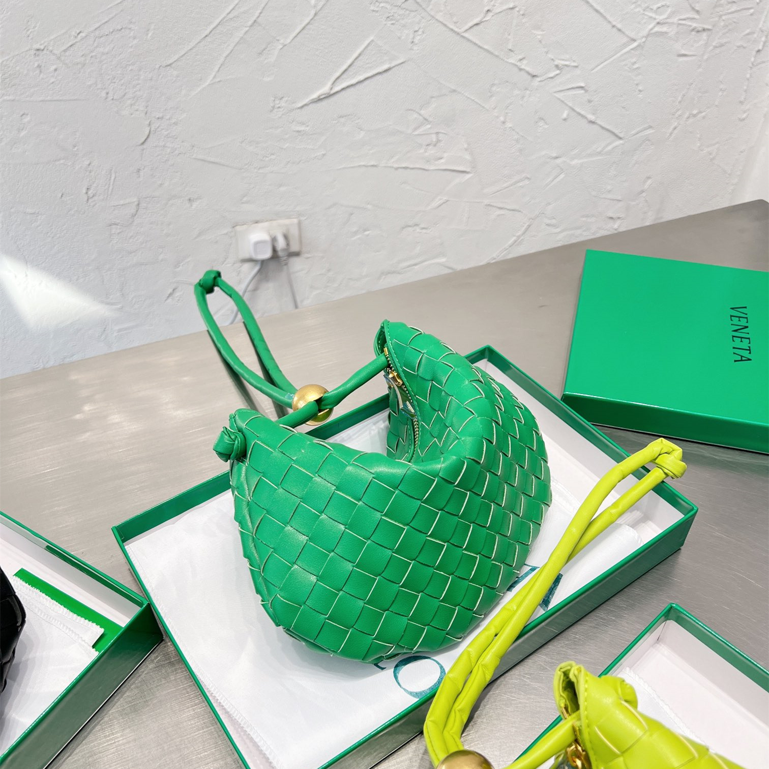 Women  New Bag   size：25*19cm