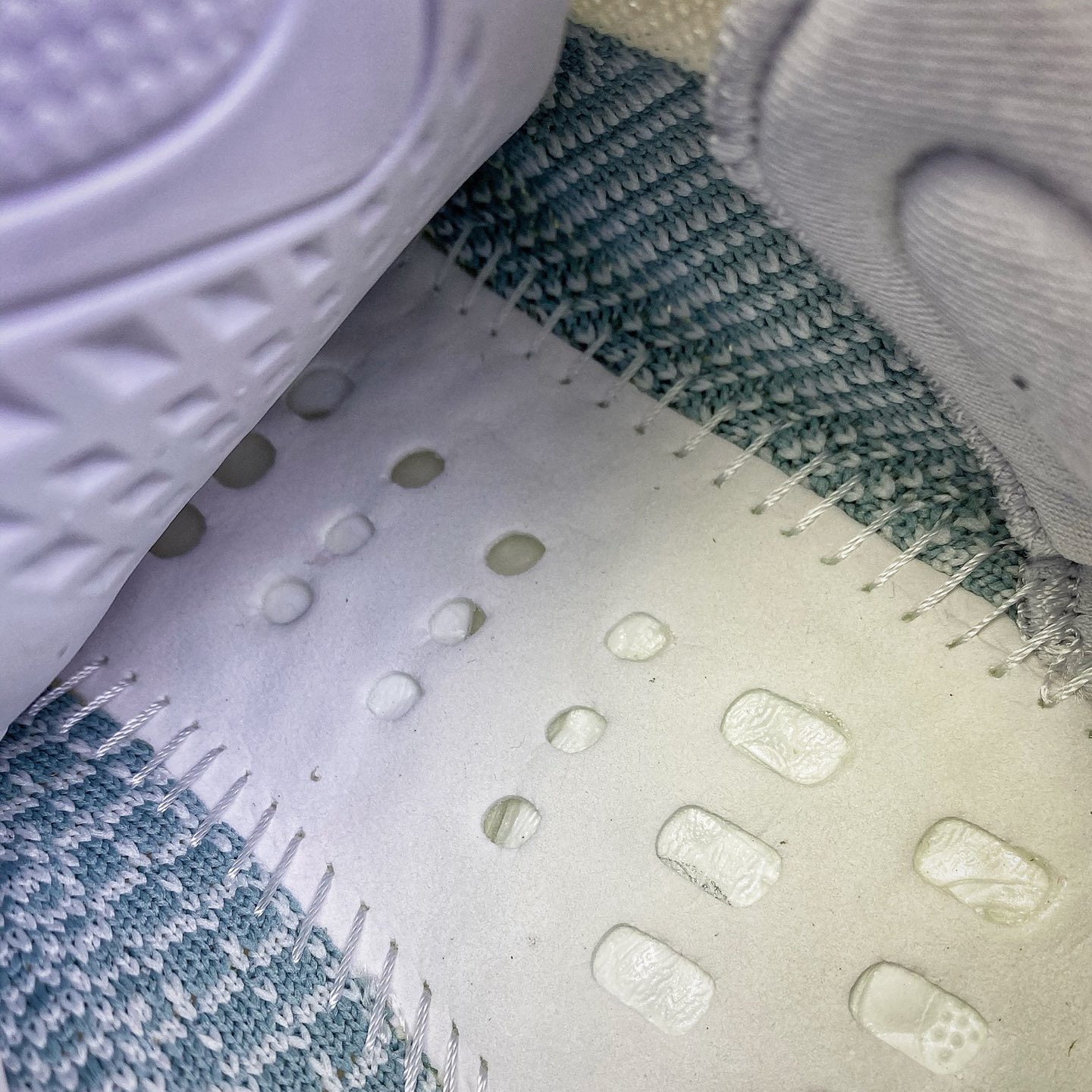 Yeezy Boost 350v2 EU36-EU48 /US4- US13