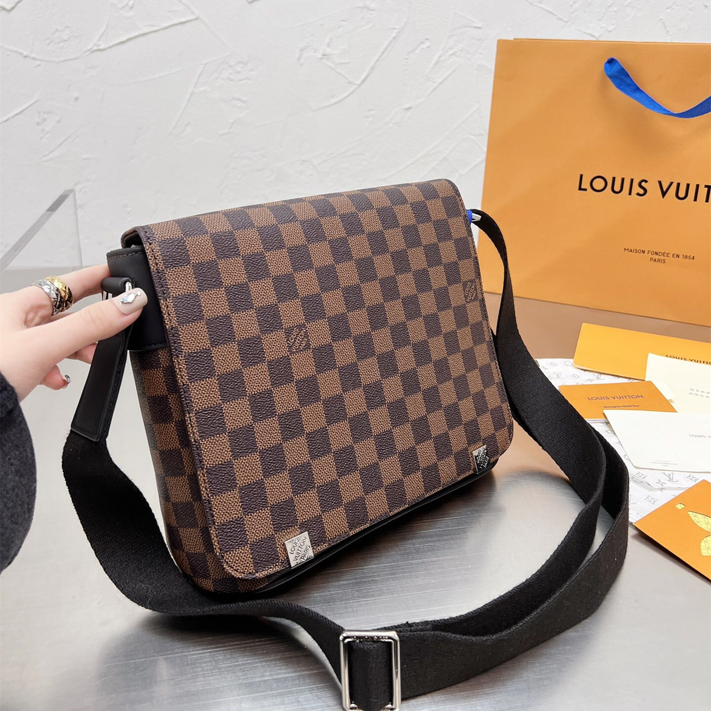 district Bags size:25cm