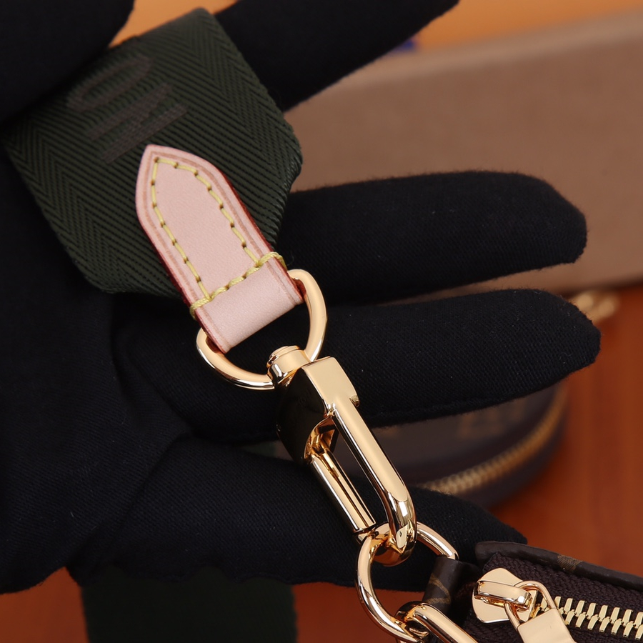 multi pochette accessories