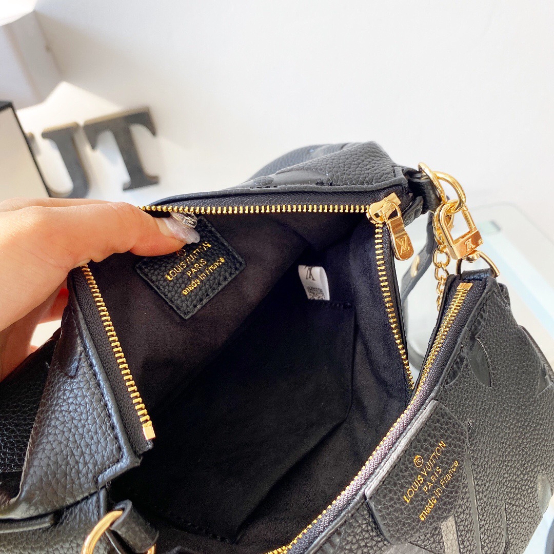 Handbags Size:17*11cm