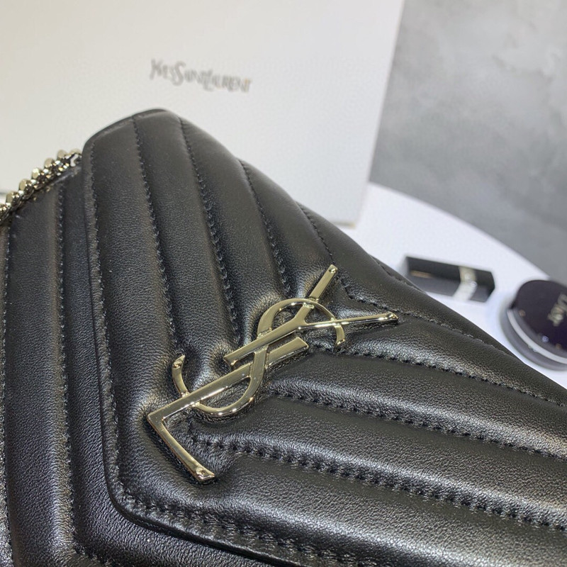 Women's Handbag Black Classic Diagonal Cross Hand Holding Sheep's Leather Bag Size 23 * 14cm