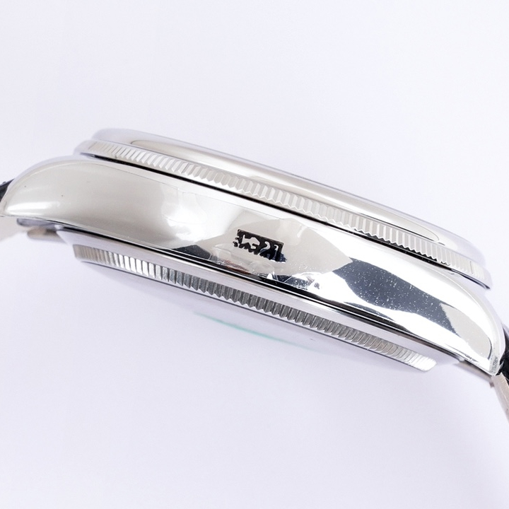 EW Cellini Log 39 diameter 39 mm, thickness 12.5 mm.