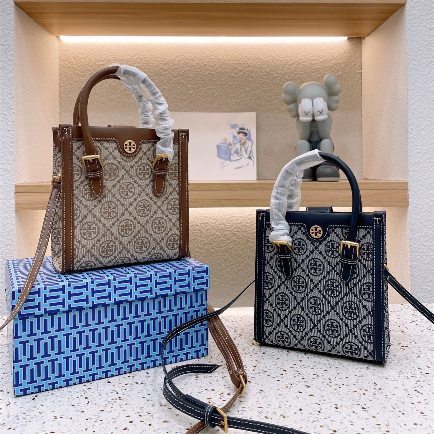 MONOGRAM Mini Bag ,2 Colors Size:19*16CM