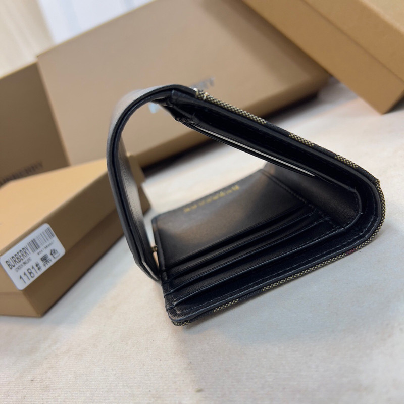 Vintage Folding Wallet Brown Size: 8.5*4*9cm