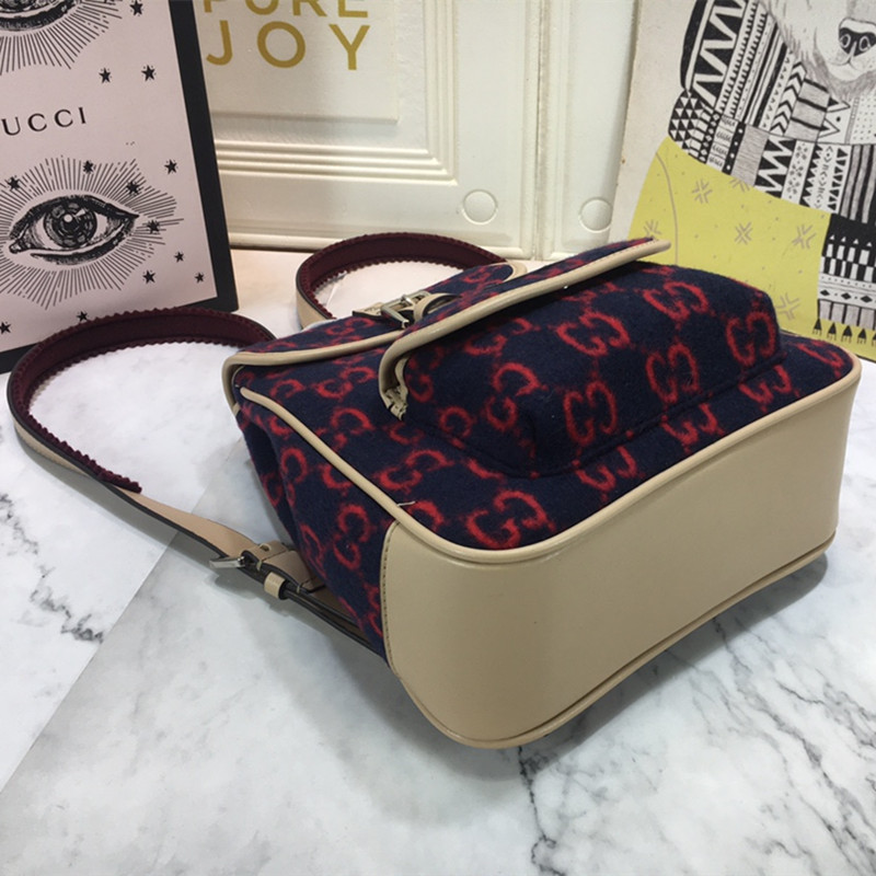 Men's Fashion  Backpack  Casual Shoulder Bag   Size 22.1*25.4*7.9 cm