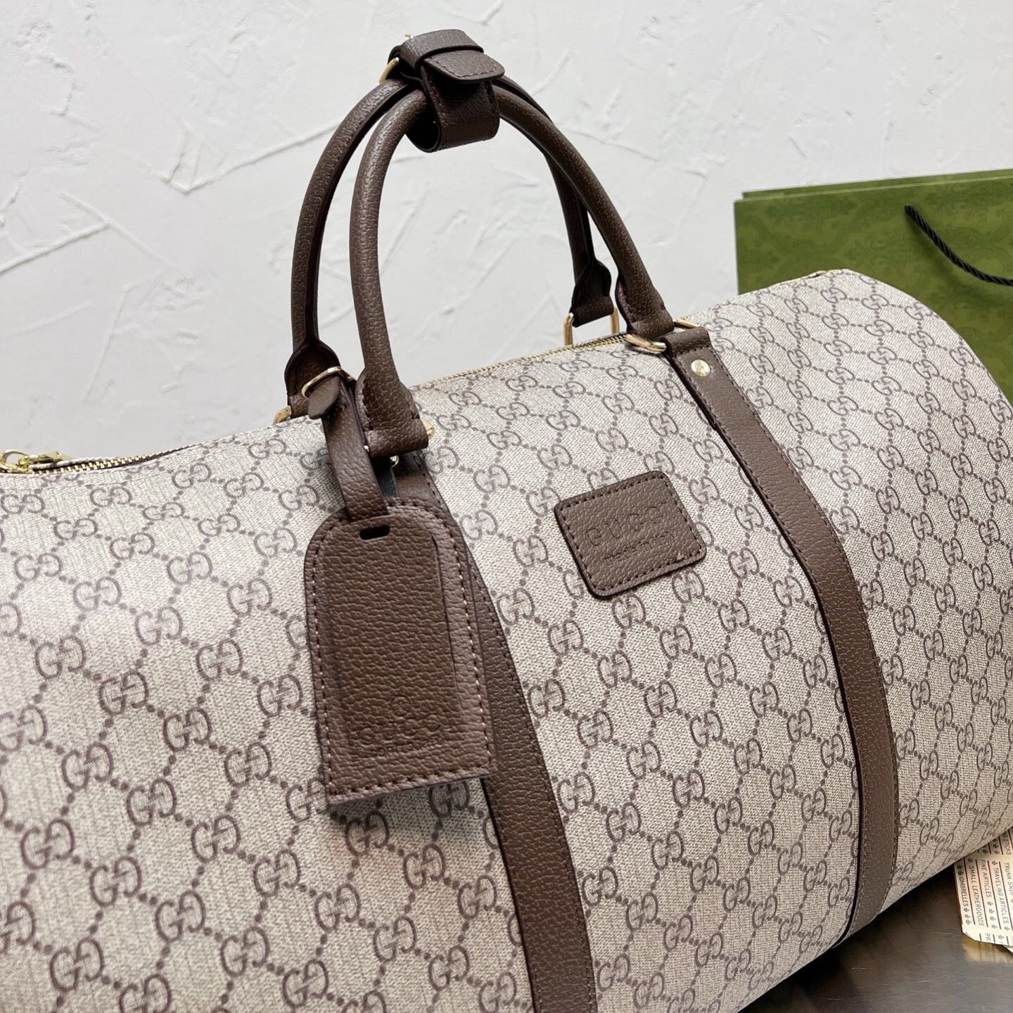 Travel bag size:45*25cm