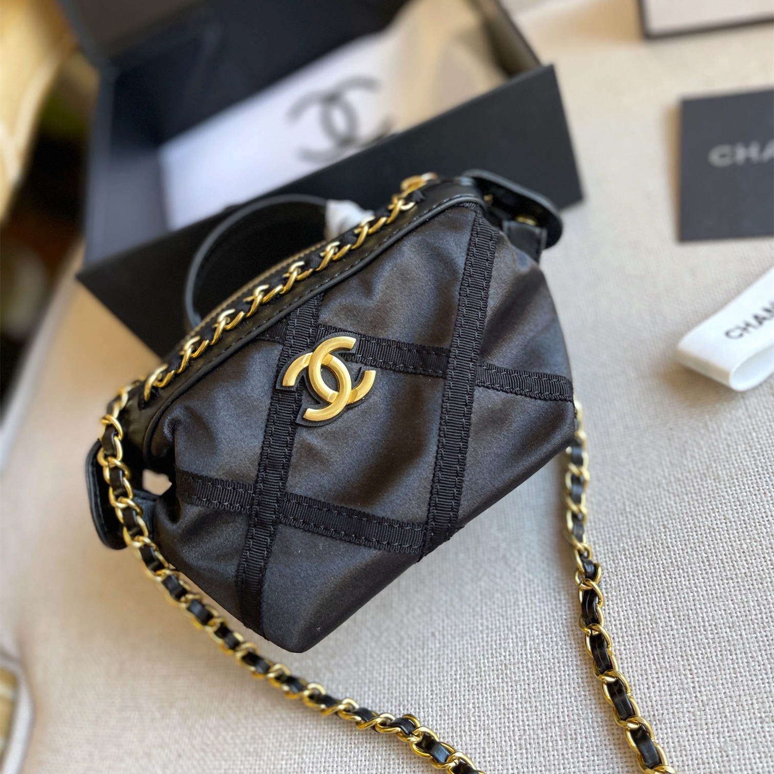 2022 NEW Chain Bag Size:12*11.5cm