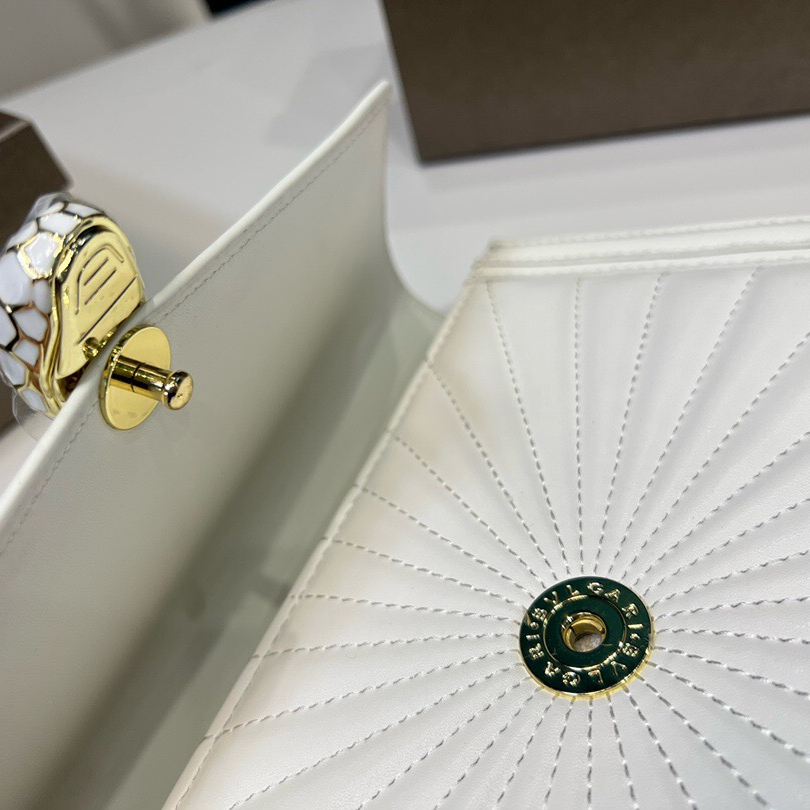 ss2022 New woc Crossbady White Bags size:24*15cm