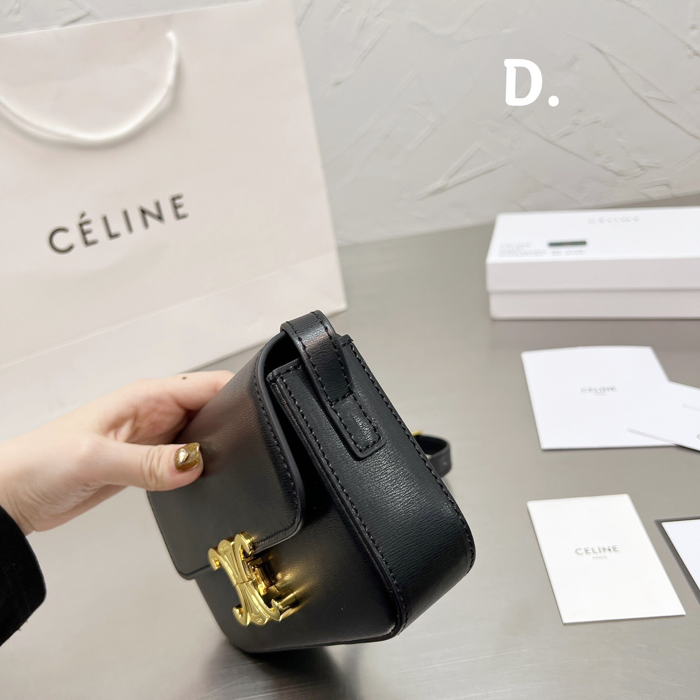 Triomphe Bags Size:21*14cm