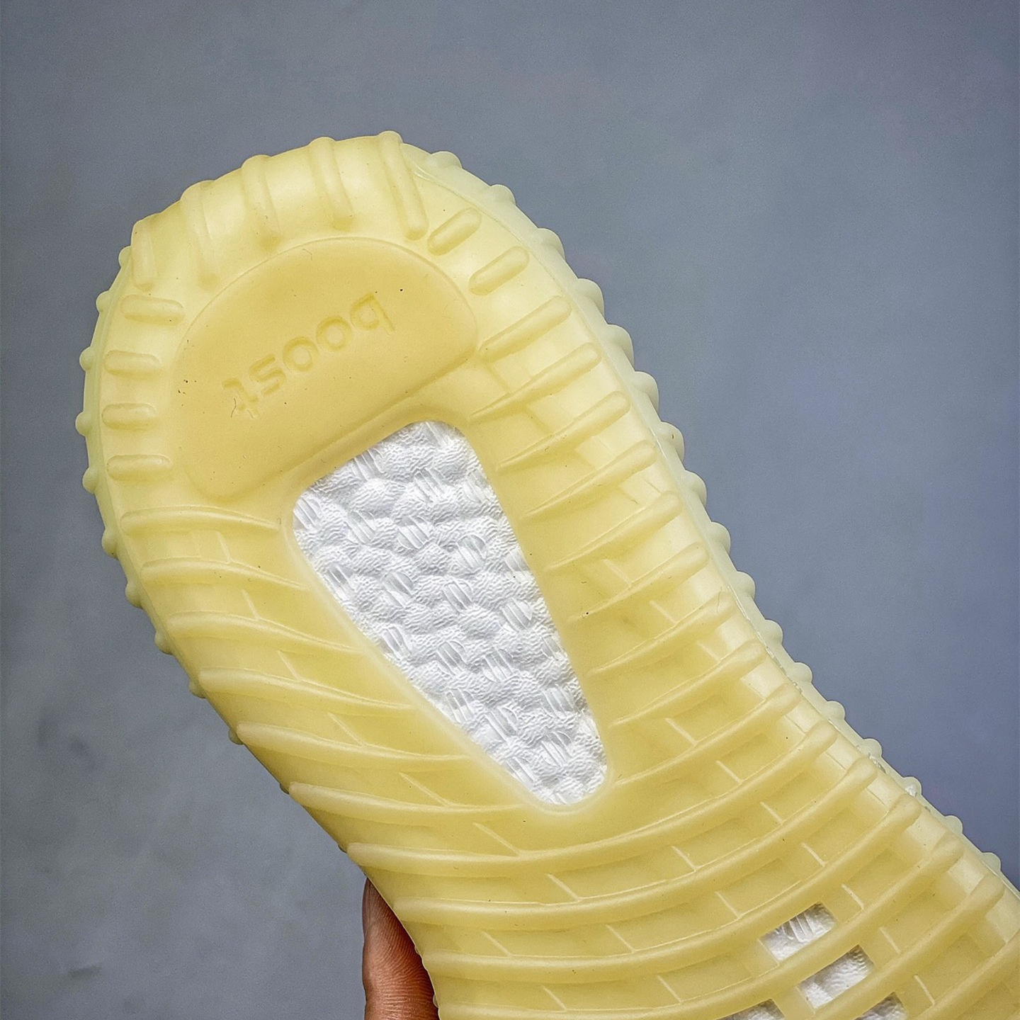 Yeezy Boost 350v2 EU36-EU48 /US4- US13