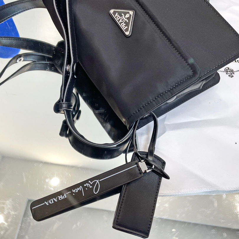 Cini Bag size:23*16cm