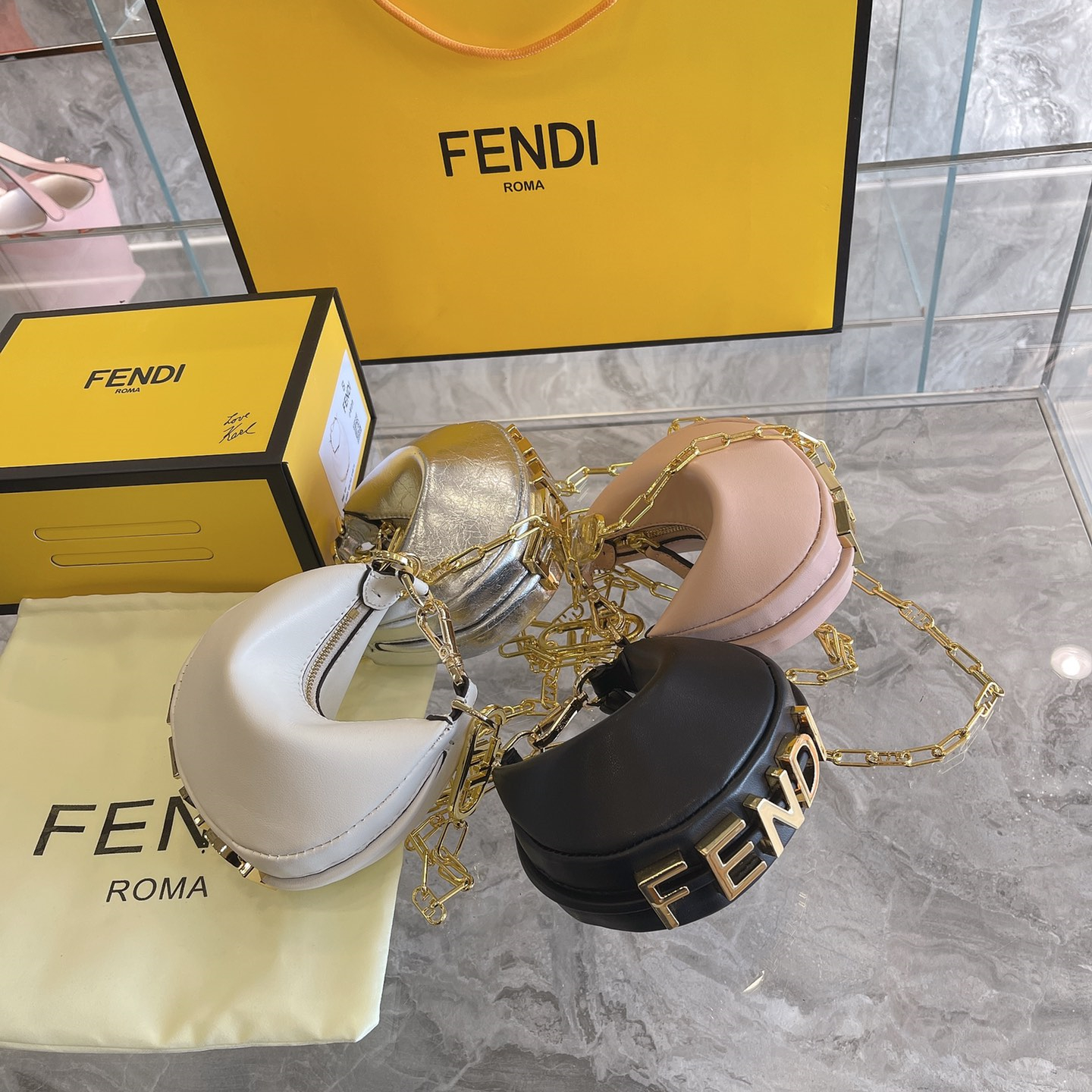 2022 new graphy Bags size:16.5*14* 5cm