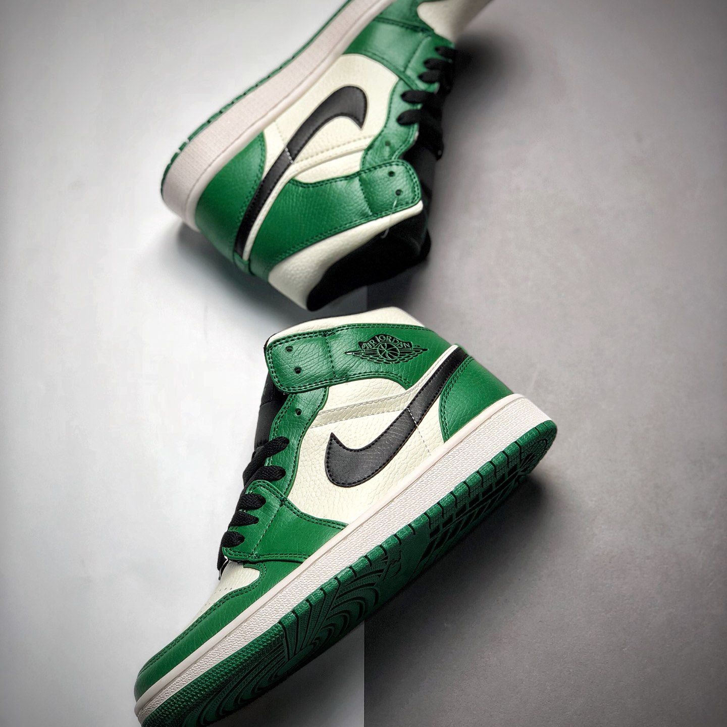 Air Jordan 1 Mid Leisure Board Shoes EU36-EU47.5/ US4-US13