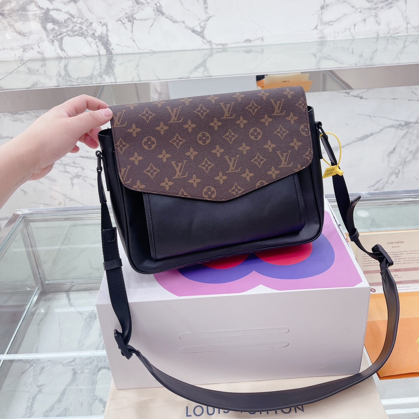 voyager Bags size:30*25cm