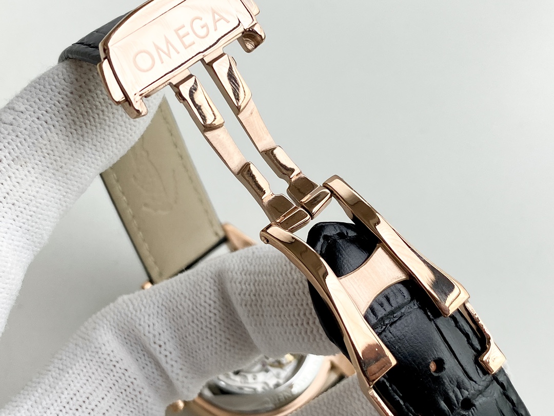 Gentlemanly style Diameter 42mm