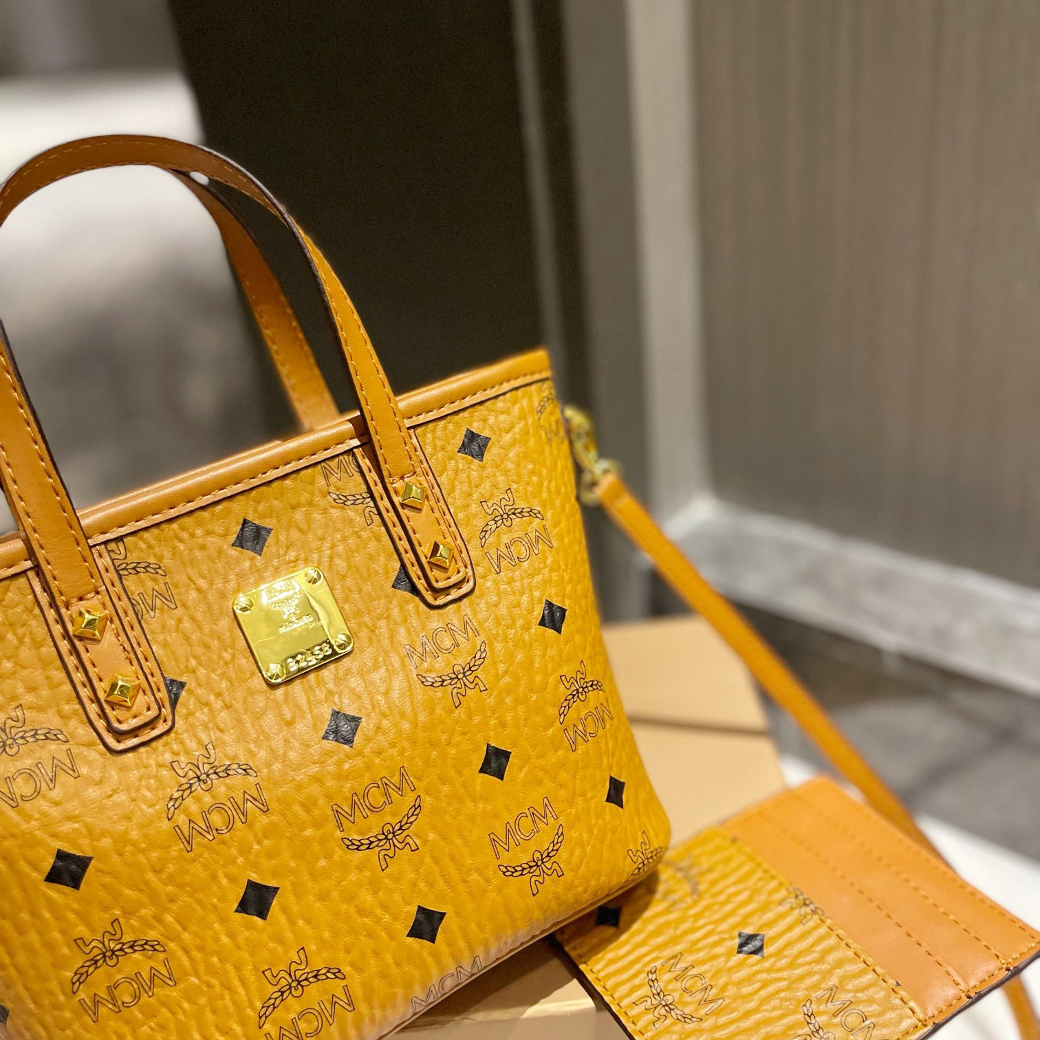 Bags 1:1 Size:20*19cm