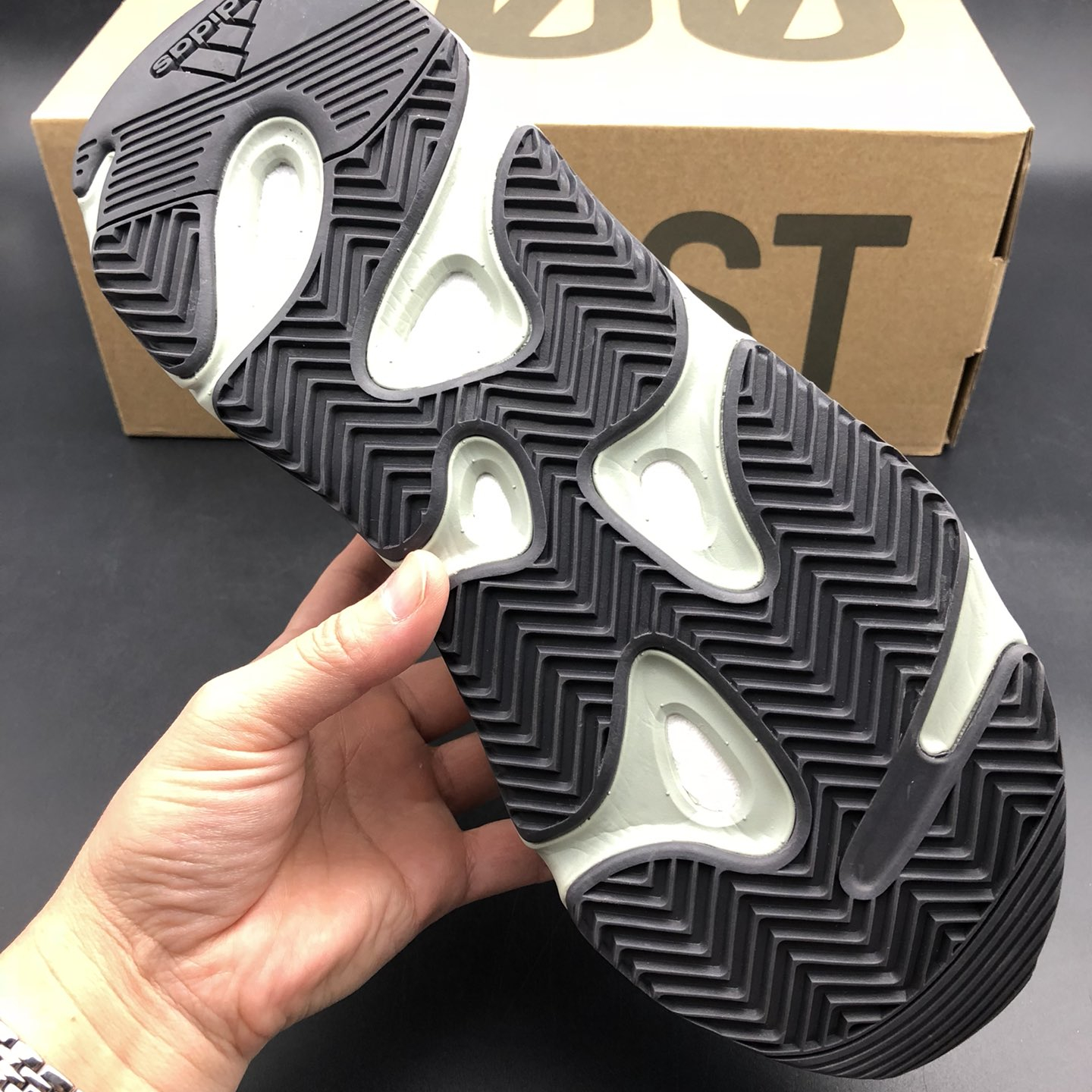 Yeezy Boost 700V1 Reflective Running Shoes 3M EU36-EU47 / US3.5-US12