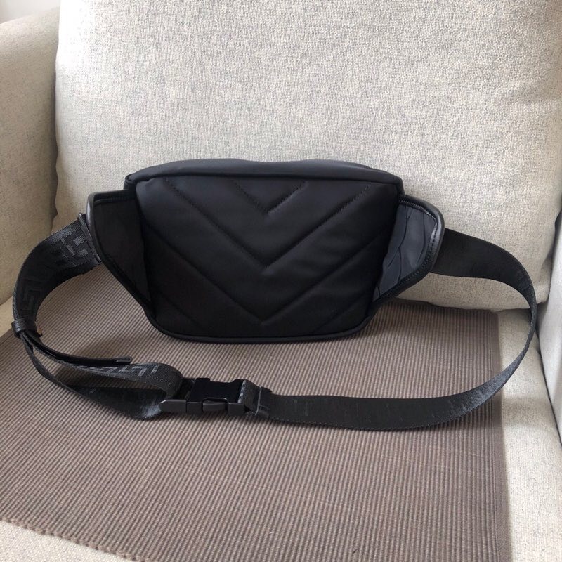 La Medusa Men's Chest Bag Fanny Pack Chest Bag Universal Section Embroidery Bag Size 25*16*7 cm