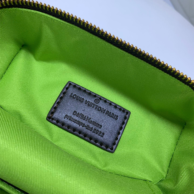 Vertical Box Trunk Bag Men's Mobile Phone Bag Size 15.5*22*7.5 cm