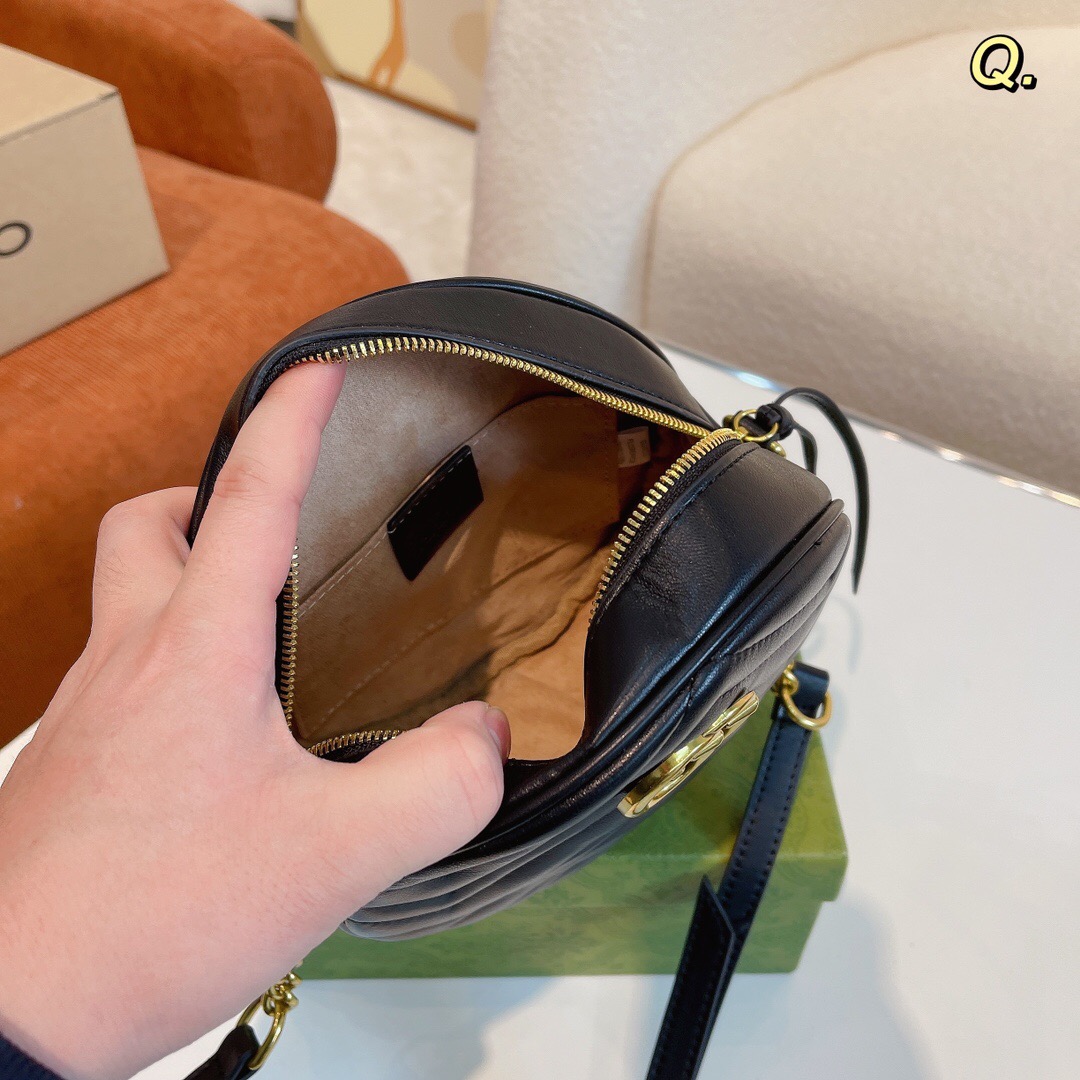 Bags Size: 19*7*19cm