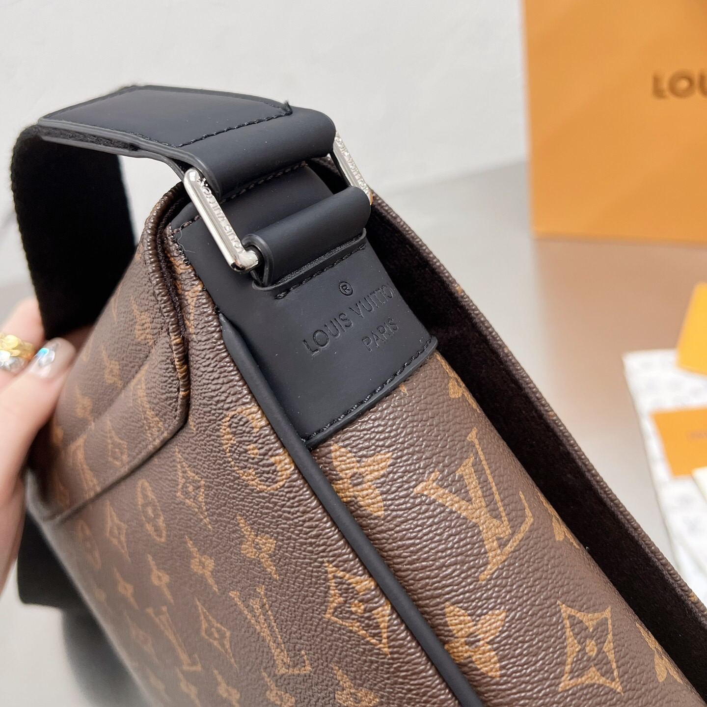 district Bags size:25cm