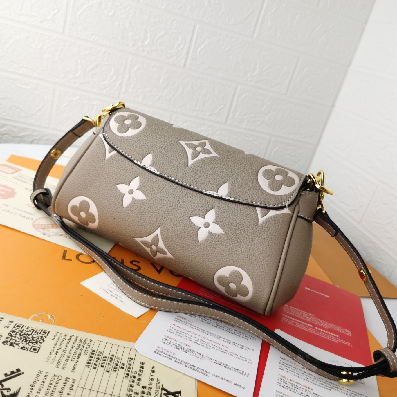 Favorite Handbag Elephant Grey Size 24*14* 9cm
