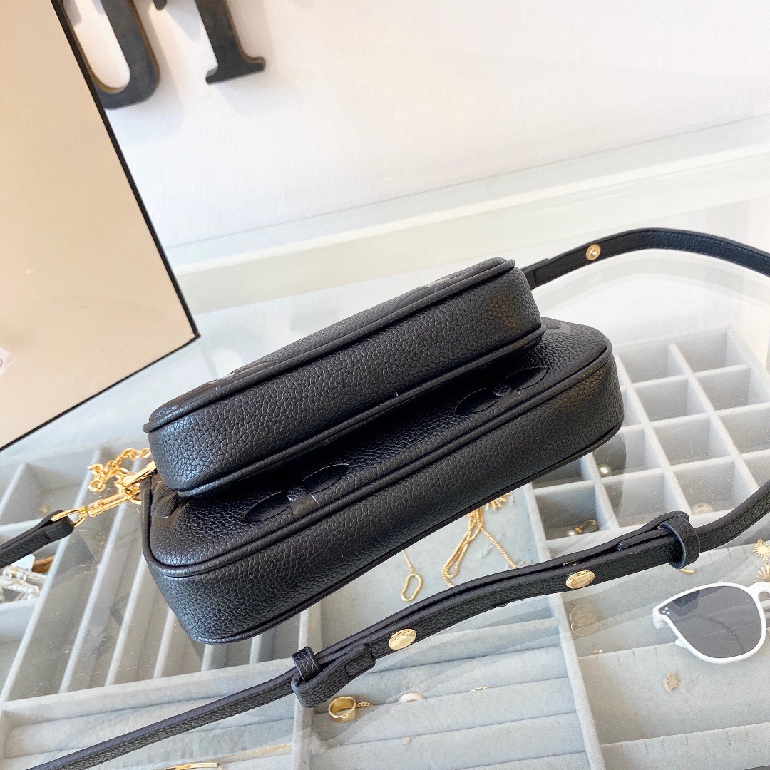 Handbags Size:17*11cm