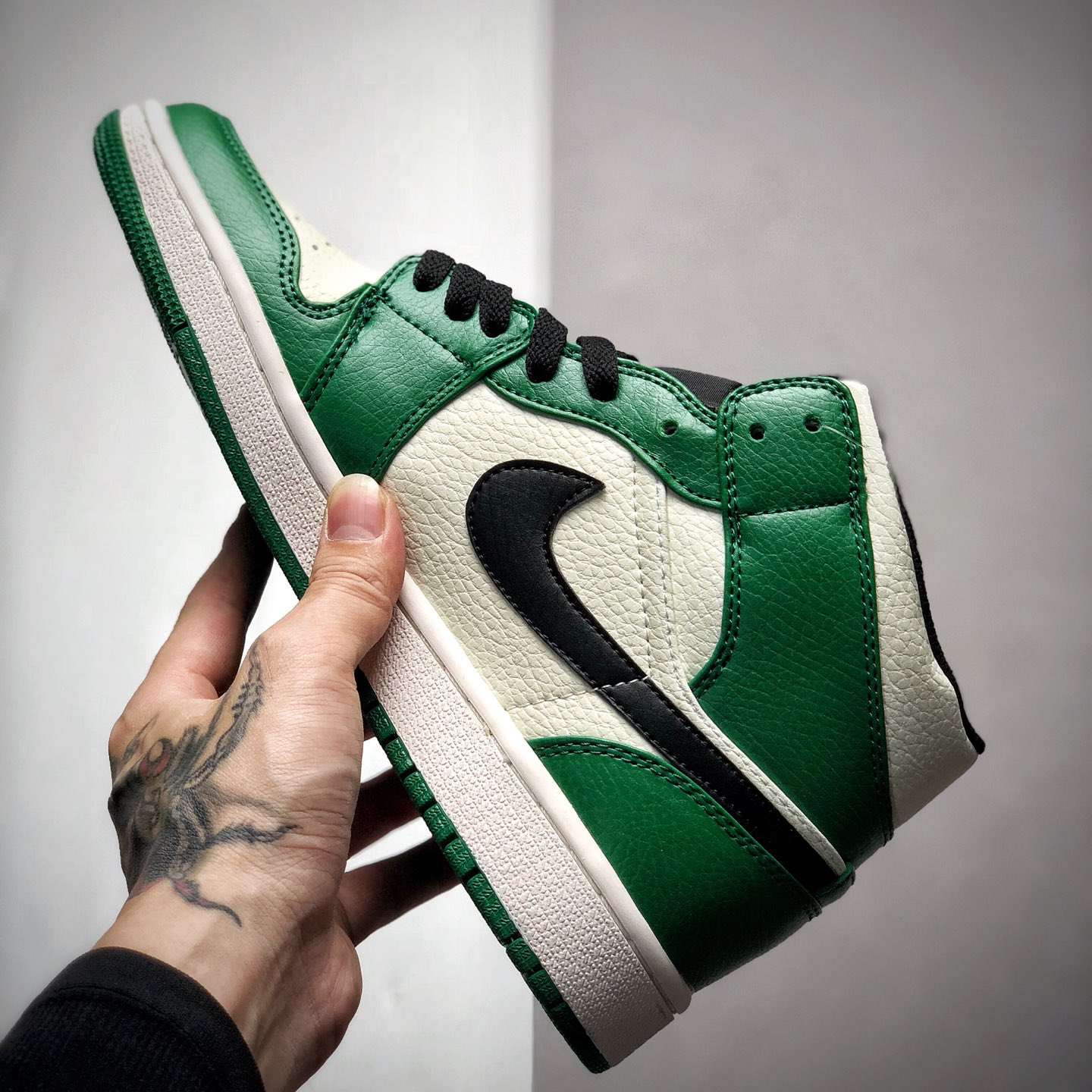 Air Jordan 1 Mid Leisure Board Shoes EU36-EU47.5/ US4-US13