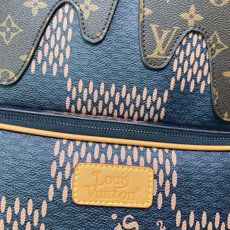 Nigo Joint Series Men's Backpack Shoulder Bag Size: 30*40*13cm.